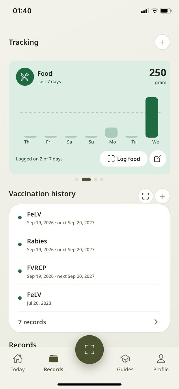 Historial de salud de SarPet con gráfica de peso e historial de vacunas